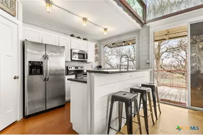 9035 Fm 725, Mcqueeney, TX 78123 - Photo 10