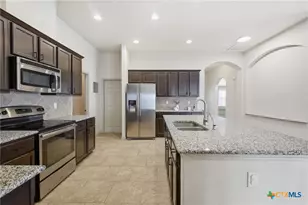 107 Ruger Path, New Braunfels, TX 78130 - Photo 6