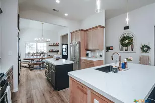 324 Brushy Creek, Victoria, TX 77904 - Photo 14