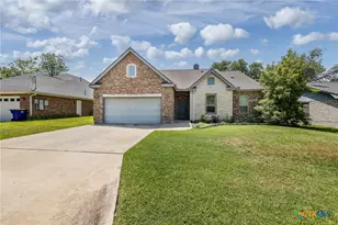 1338 Donovan St, Gonzales, TX 78629 - Photo 1