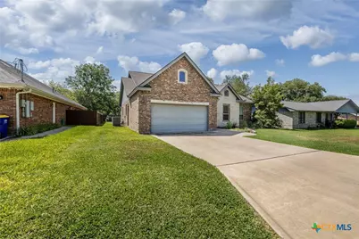 1338 Donovan Street, Gonzales, TX 78629 - Photo 2