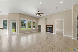 1338 Donovan St, Gonzales, TX 78629 - Photo 16