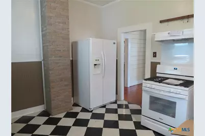 610 E Krezdorn Street, Seguin, TX 78155 - Photo 22