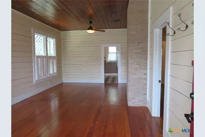 610 E Krezdorn Street, Seguin, TX 78155 - Photo 6