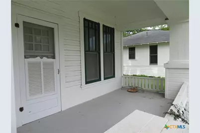 610 E Krezdorn Street, Seguin, TX 78155 - Photo 28