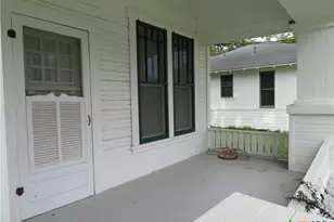 610 E Krezdorn St, Seguin, TX 78155 - Photo 28