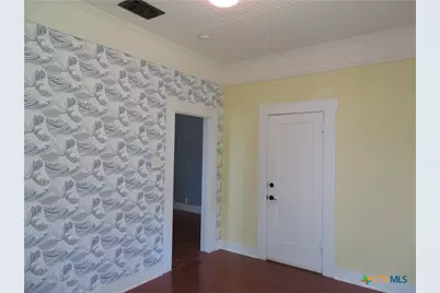 610 E Krezdorn Street, Seguin, TX 78155 - Photo 16