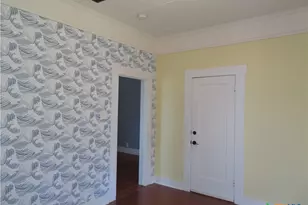 610 E Krezdorn St, Seguin, TX 78155 - Photo 16