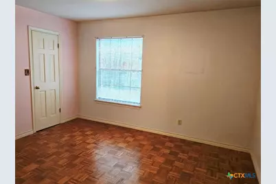 112 Country Lane, Seguin, TX 78155 - Photo 10