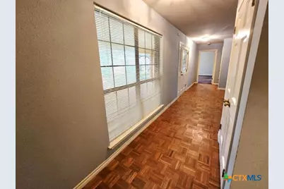 112 Country Lane, Seguin, TX 78155 - Photo 16