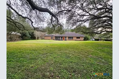 112 Country Lane, Seguin, TX 78155 - Photo 22