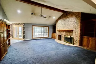 112 Country Ln, Seguin, TX 78155 - Photo 2