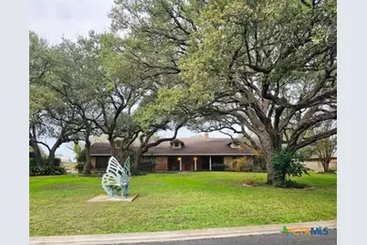 112 Country Lane, Seguin, TX 78155 - Photo 1