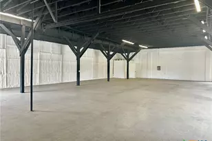 232 W New Braunfels St, Seguin, TX 78155 - Photo 20