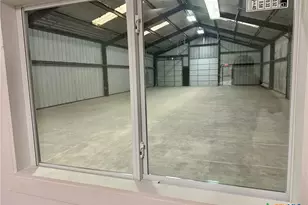 232 W New Braunfels St, Seguin, TX 78155 - Photo 14