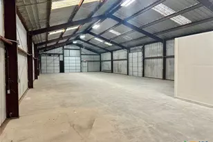 232 W New Braunfels St, Seguin, TX 78155 - Photo 8