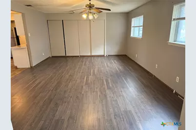 113 Delany Street, Seguin, TX 78155 - Photo 2