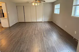 113 Delany St, Seguin, TX 78155 - Photo 2