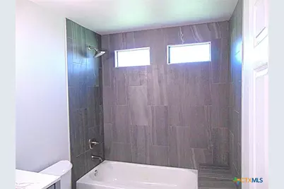 500 S Texana Street, Hallettsville, TX 77964 - Photo 14