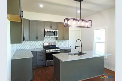 500 S Texana Street, Hallettsville, TX 77964 - Photo 8