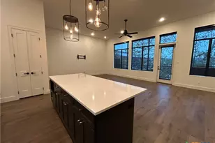 1269 N Academy Ave, New Braunfels, TX 78130 - Photo 4