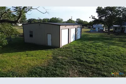 202 E 4th St., Nordheim, TX 78141 - Photo 30