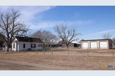 202 E 4th St., Nordheim, TX 78141 - Photo 8