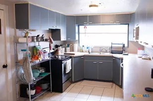 1104 Moss Ln, Cuero, TX 77954 - Photo 2