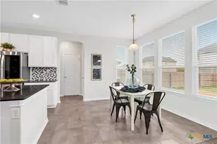 2077 Oxbow Cir, New Braunfels, TX 78130 - Photo 12