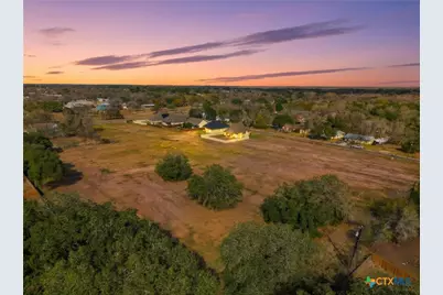 1800 Saint Louis Street, Gonzales, TX 78629 - Photo 1