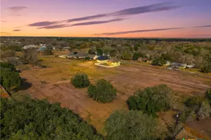 1800 St Louis St, Gonzales, TX 78629 - Photo 1