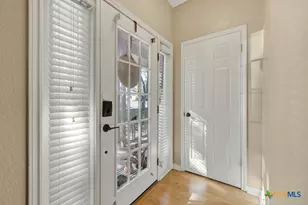 1074 Camellia Ln, New Braunfels, TX 78130 - Photo 4