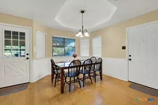 1074 Camellia Ln, New Braunfels, TX 78130 - Photo 10