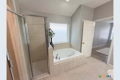 204 Windwood Lane, Victoria, TX 77904 - Photo 10