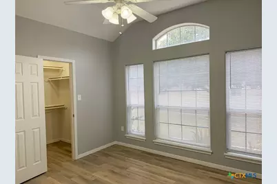 204 Windwood Lane, Victoria, TX 77904 - Photo 14