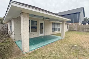 204 Windwood Ln, Victoria, TX 77904 - Photo 18