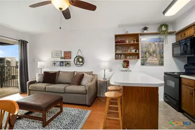 500 N Market Avenue #319 D, New Braunfels, TX 78130 - Photo 8