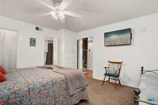 500 N Market Ave, New Braunfels, TX 78130 - Photo 20