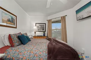 500 N Market Ave, New Braunfels, TX 78130 - Photo 14