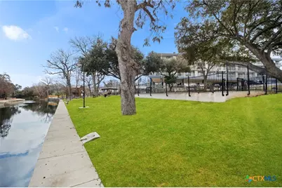 500 N Market Avenue #319 D, New Braunfels, TX 78130 - Photo 28