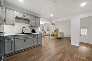 1418 N Wall St, Belton, TX 76513 - Photo 6