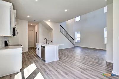 1237 Casetta Run, New Braunfels, TX 78130 - Photo 4