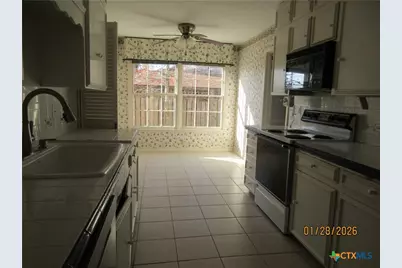 906 Illinois Avenue, Killeen, TX 76541 - Photo 16