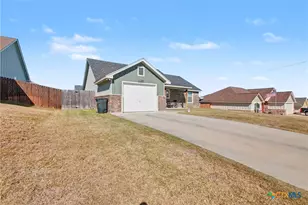 1135 Limestone Dr, Lampasas, TX 76550 - Photo 6