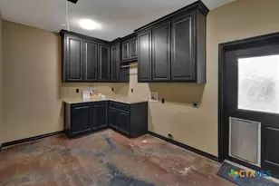 402 Sunset Dr, Edna, TX 77957 - Photo 20