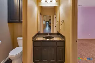 402 Sunset Dr, Edna, TX 77957 - Photo 32