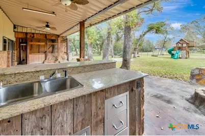 402 Sunset Drive, Edna, TX 77957 - Photo 44