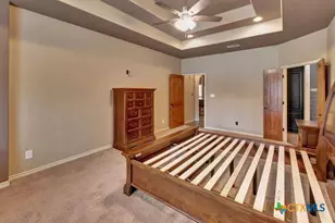 402 Sunset Dr, Edna, TX 77957 - Photo 22