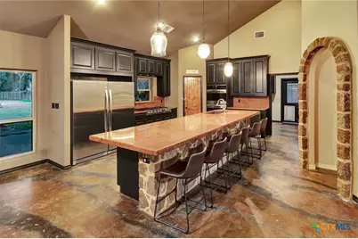 402 Sunset Drive, Edna, TX 77957 - Photo 10