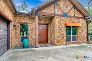 402 Sunset Dr, Edna, TX 77957 - Photo 4